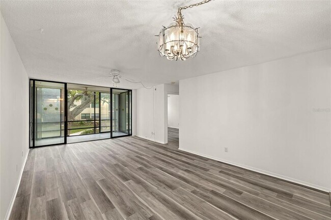 Building Photo - 14130 Rosemary Ln
