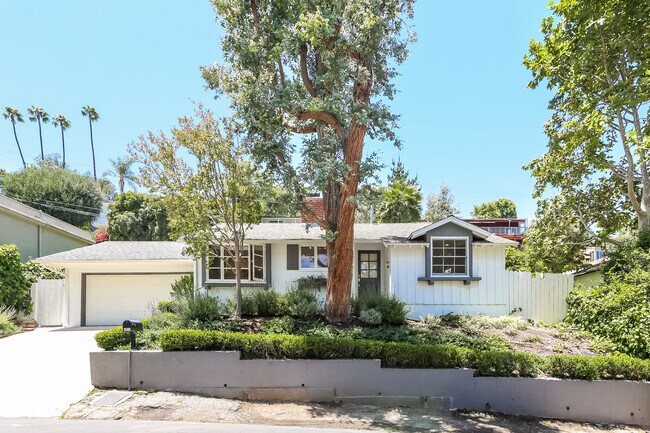 Welcome Home! - 4059 Woodman Cyn