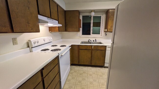 Building Photo - 807 E F St