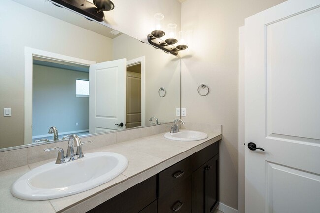 Building Photo - Primary Bedroom On the Main Floor  - 3 bed...