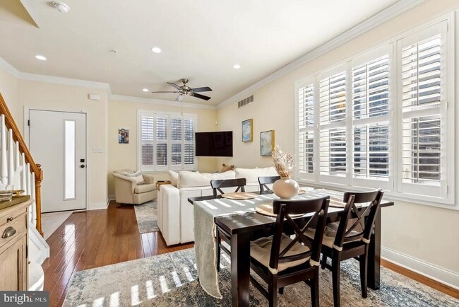 Building Photo - 103 Front St