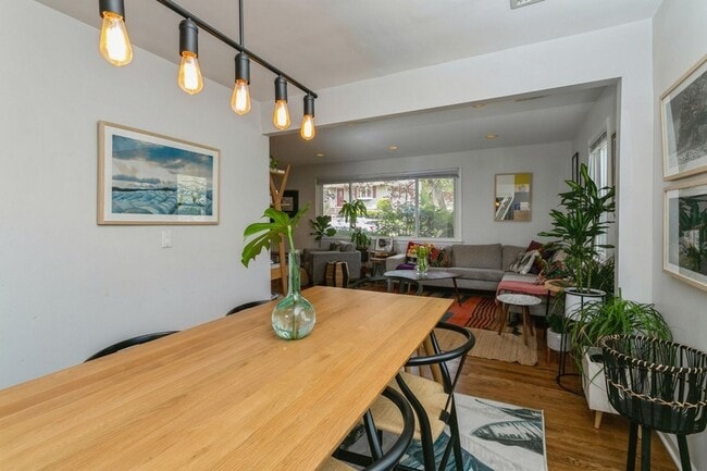 Building Photo - 160 Magnolia Ave