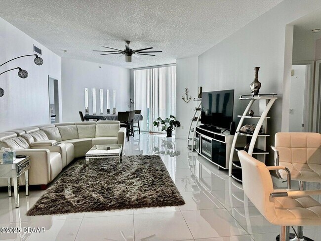 Building Photo - 231 Riverside Dr