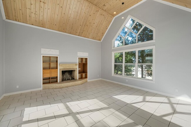 Building Photo - Beautiful Midway ISD Home
