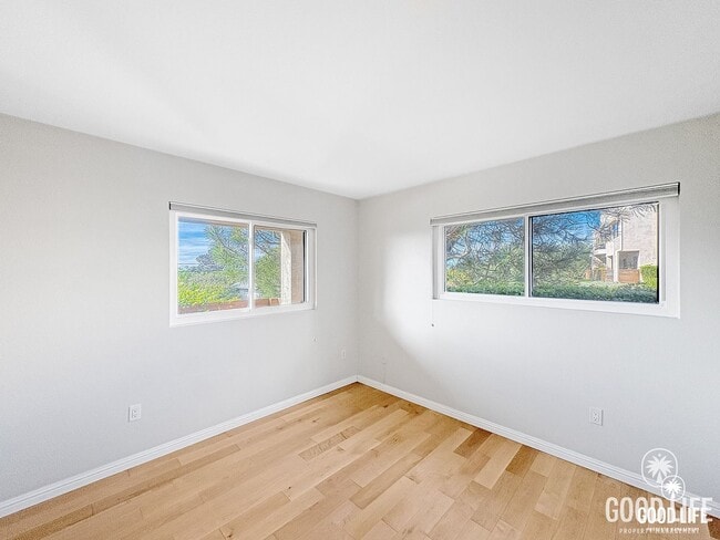 Building Photo - Modern Coastal Property In Gated Encinitas Community | 3BD/2.5BA w/Garage