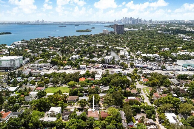 Building Photo - 871 NE 81st St