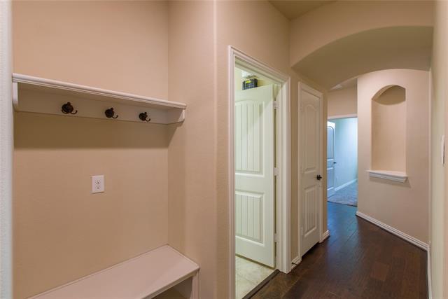 Building Photo - 9764 Arctic Dr
