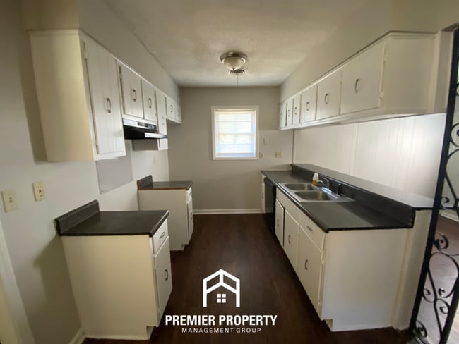 Building Photo - 4034 Windermere Rd