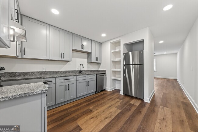 Building Photo - 483 Vine St