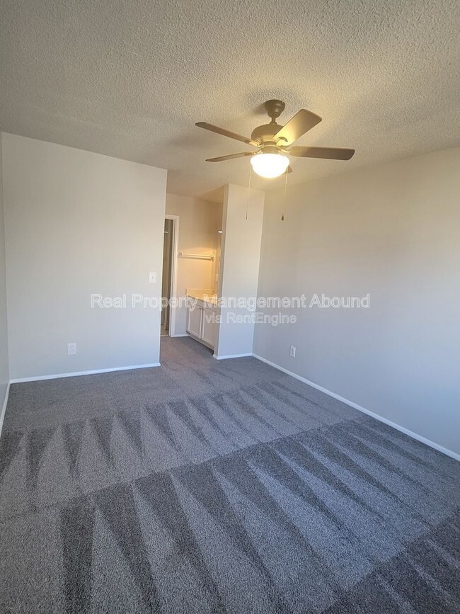 Building Photo - 6724 S Lewis Ave