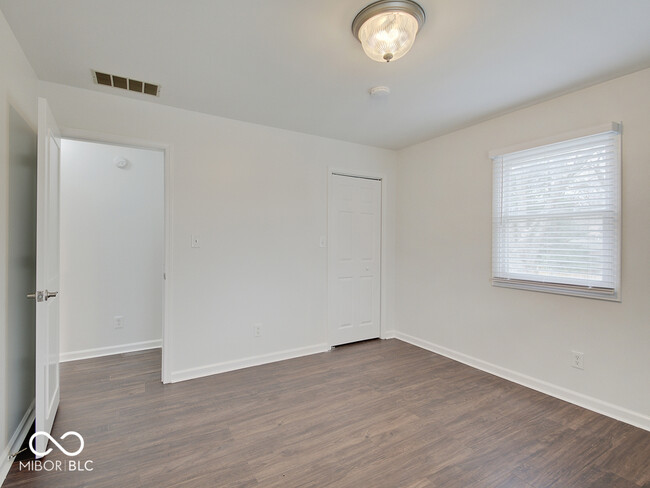 Building Photo - 1035 Helen Dr