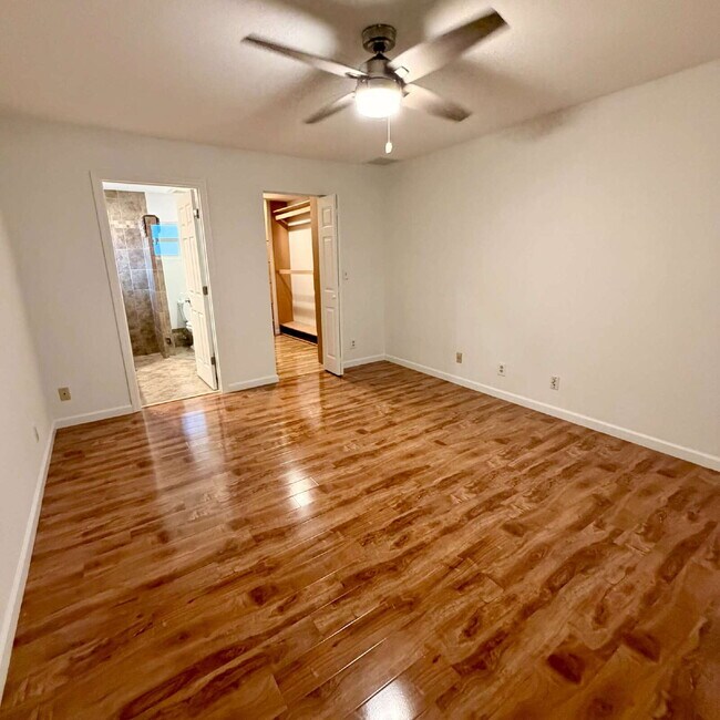 Building Photo - 147 Sunflower Cir