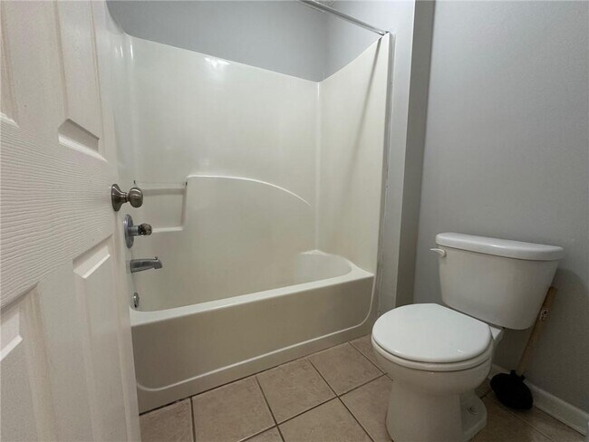 Building Photo - 3976 Hidden Hollow Dr