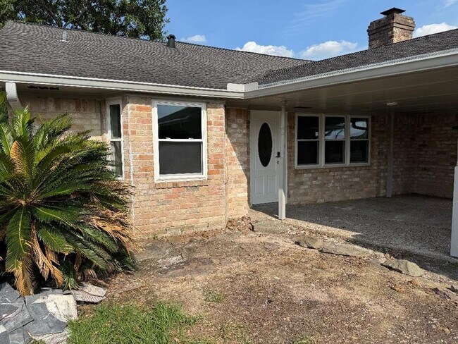 Building Photo - 11213 Lilleux Rd