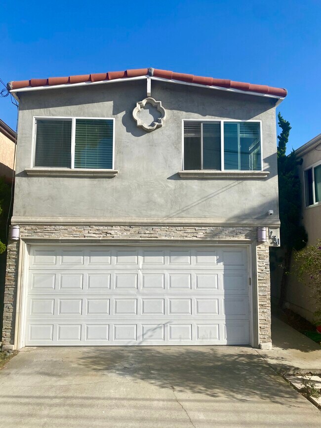 Building Photo - 1230 2nd St