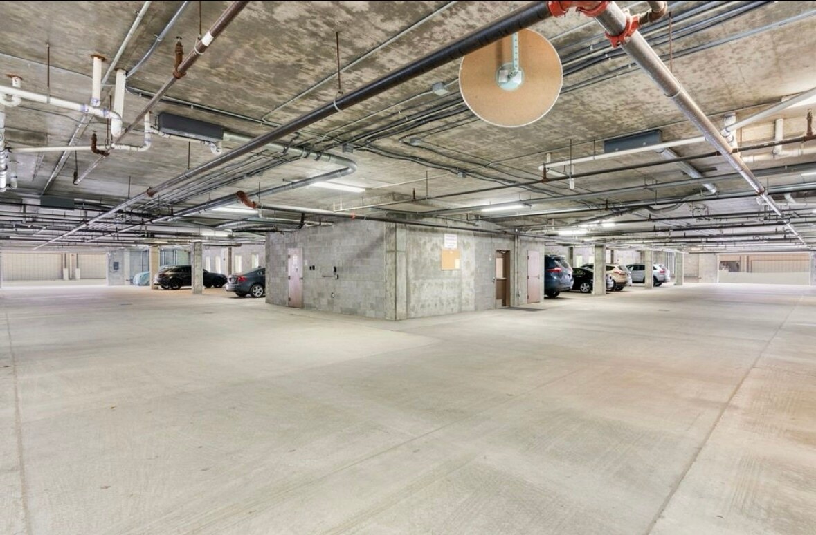 Building Photo - 817 3rd Ave N