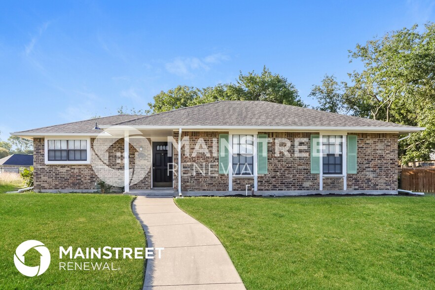 Primary Photo - 1134 Cedar Ridge Cir
