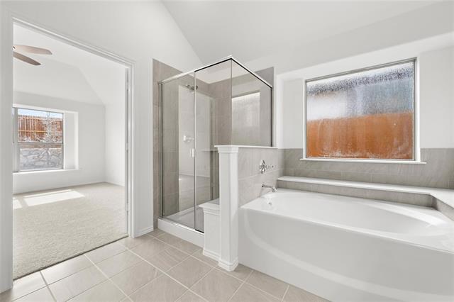 Building Photo - 904 Versailles Ct