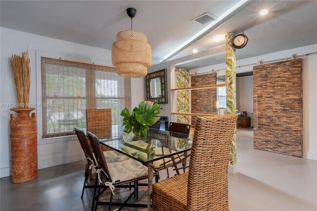 Building Photo - 1174 Garfield St