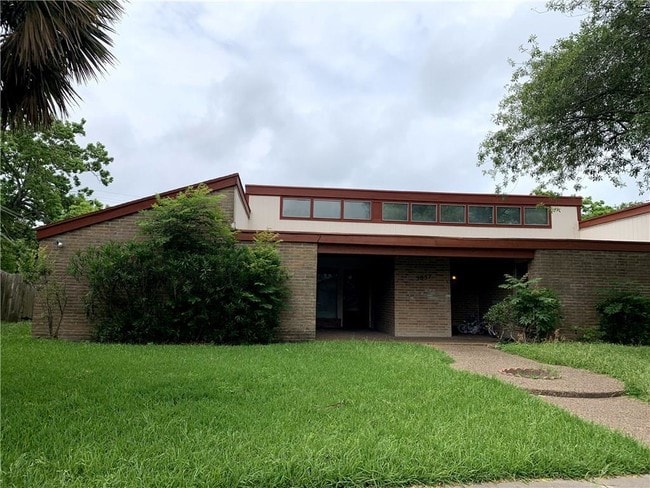 Building Photo - 5057 Wingfoot Ln