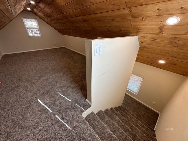 Building Photo - Updated 2 bedroom Home on Sugar Pine