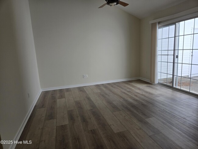 Building Photo - 3909 Merestone Dr