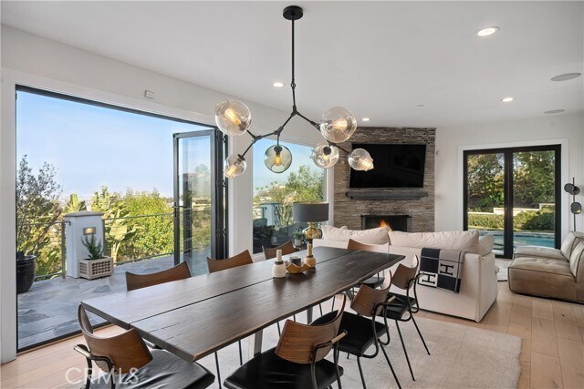 Building Photo - 3642 Alta Mesa Dr