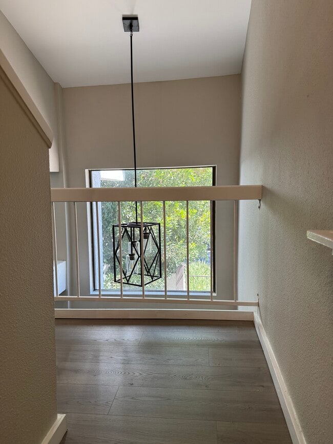 Building Photo - 6255 Canoga Ave