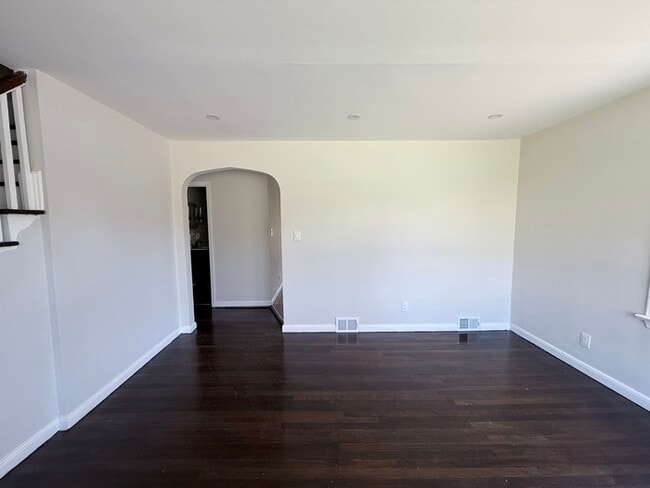 Building Photo - 26 Orchard Ave