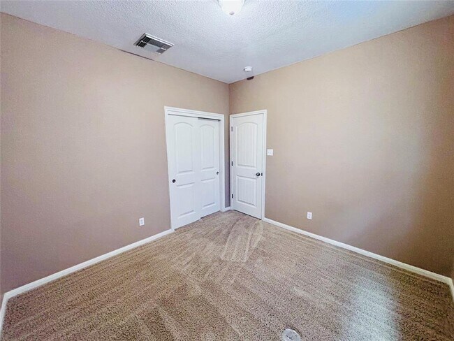 Building Photo - 11400 W Parmer Ln