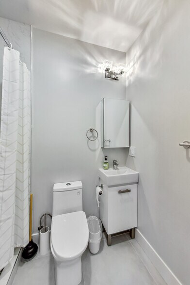 Building Photo - 1030 Capp St