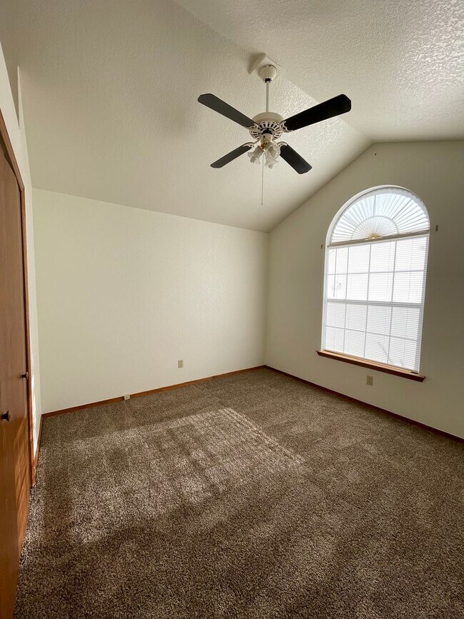 Building Photo - Cozy 3 Bedroom/2 Bath Home in Las Colinas