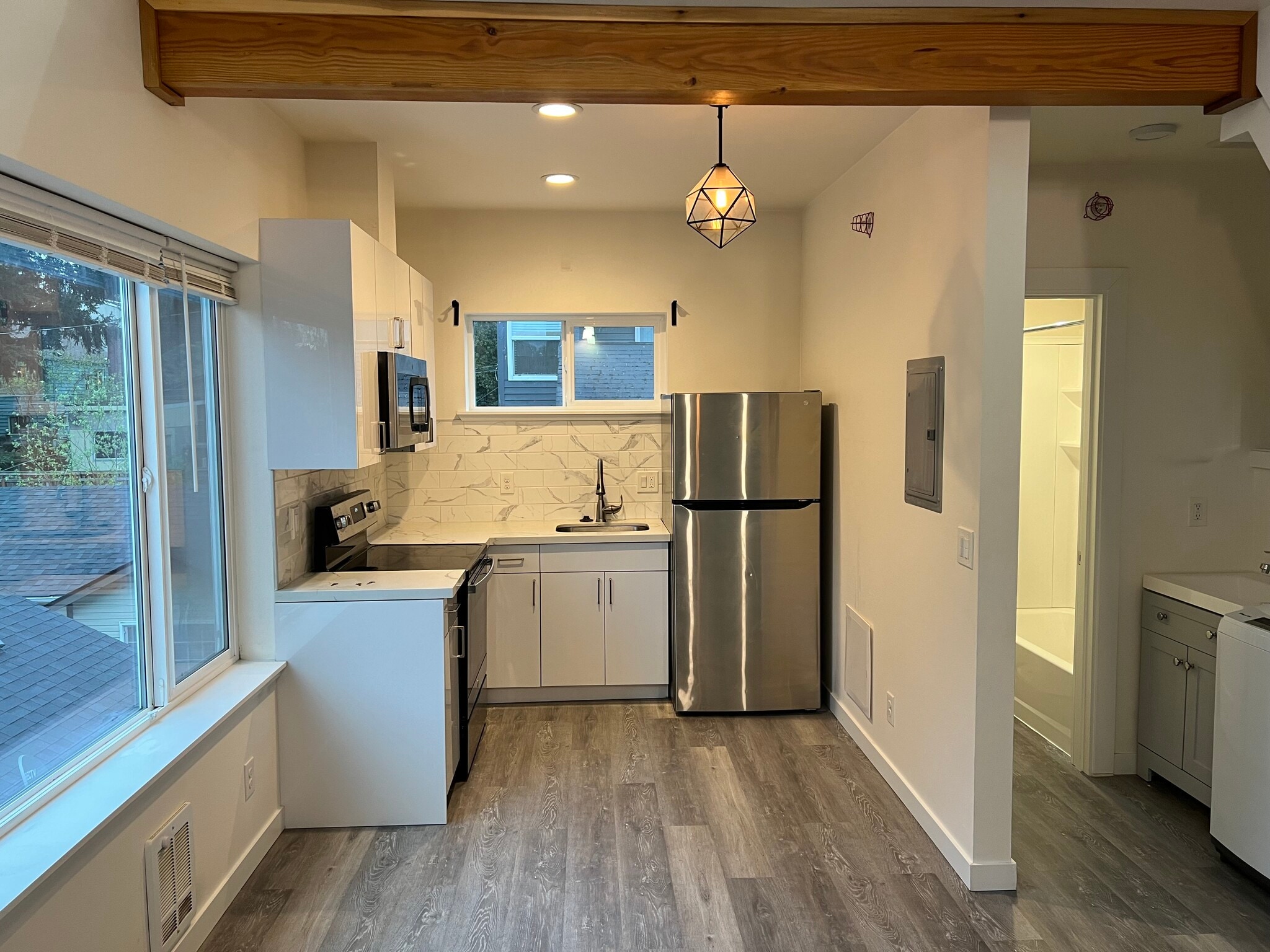 Building Photo - 10734 Stone Ave N