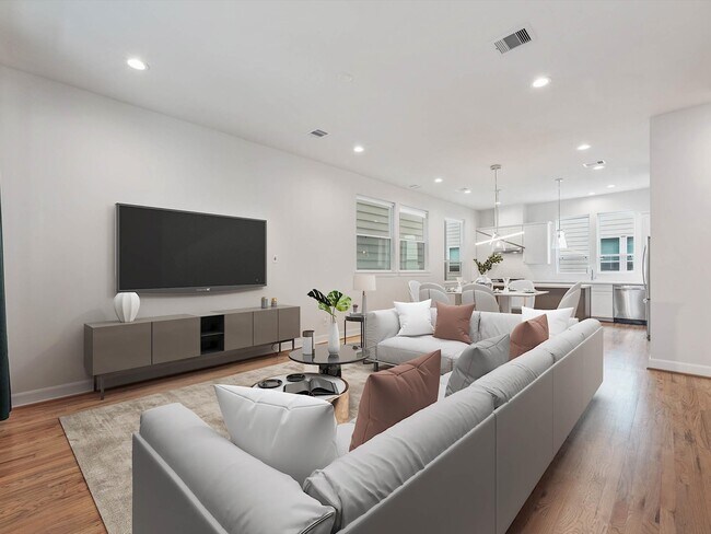 Building Photo - 2727 Clinton Dr