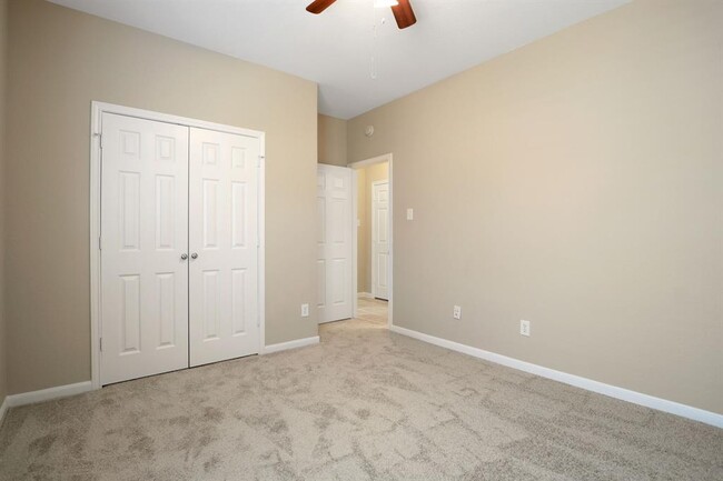 Building Photo - 7723 Butler Lakes Ct