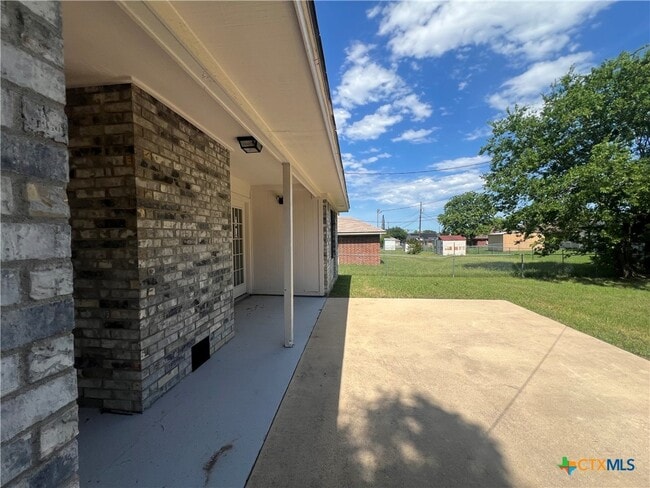 Building Photo - 4708 Bluestem Ln