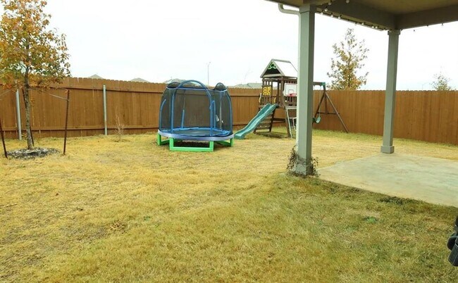 Building Photo - 3200 College Park Dr