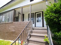 Building Photo - 4418 43rd Pl N
