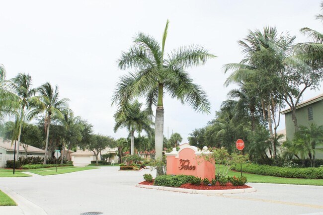 Building Photo - 4434 Lake Lucerne Cir