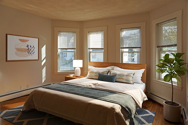 Building Photo - 252 Ash St