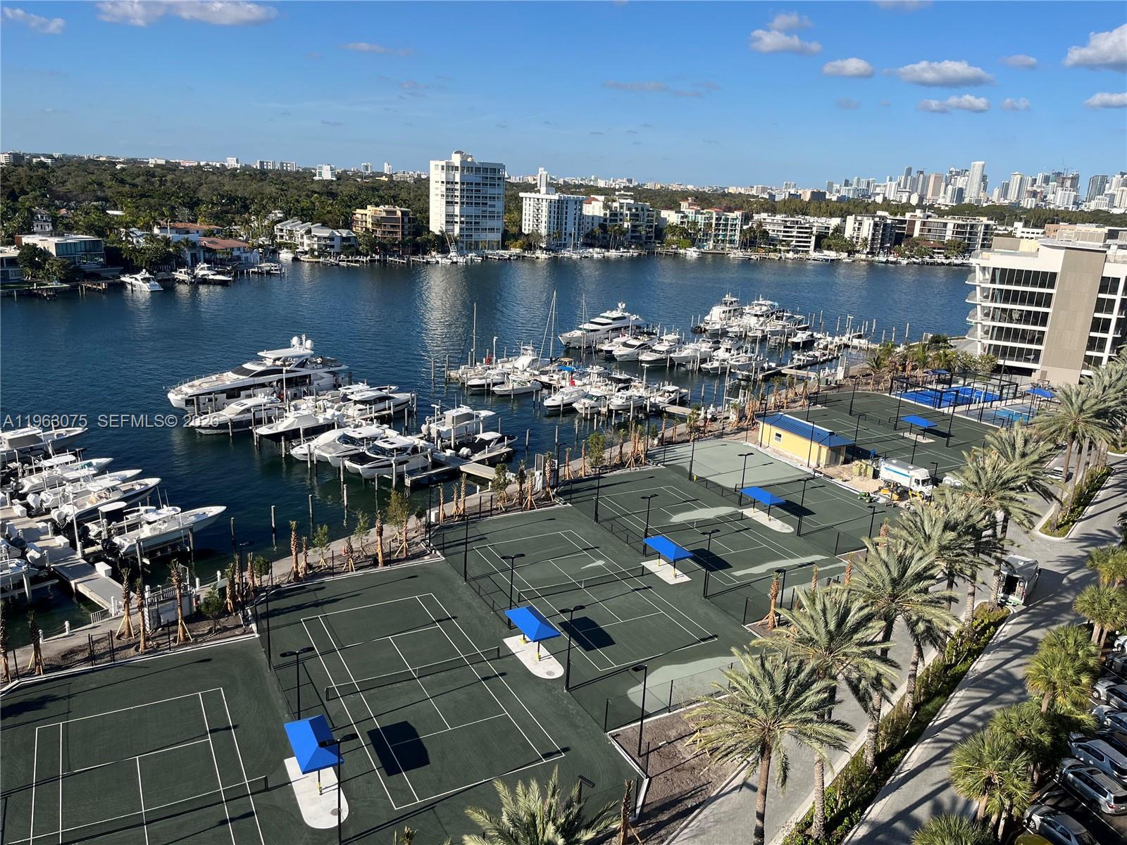 Building Photo - 3 Grove Isle Dr