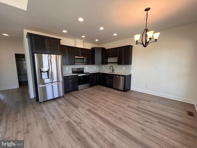 Building Photo - 8641 Sandy Beach Ln