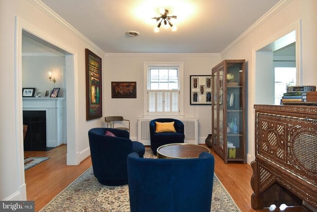 Building Photo - Discover exceptional comfort and timeless style in this beautifully updated single family residen...