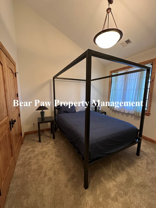 Building Photo - Charming 2-Bed, 2-Bath Condo Retreat in North Evergreen!