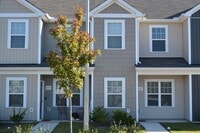 Building Photo - 231 Chandler Ct