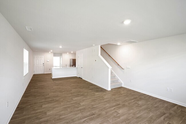 Building Photo - 114 Holmes Corner Dr