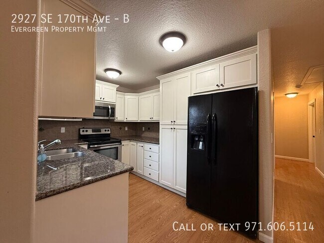 Building Photo - 2927 SE 170th Ave