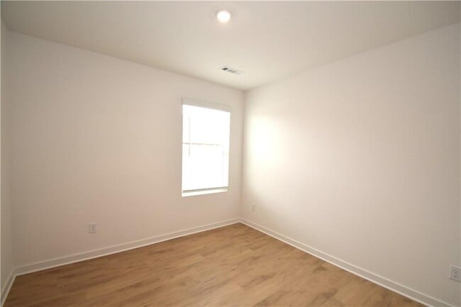 Building Photo - 517 Colorado St