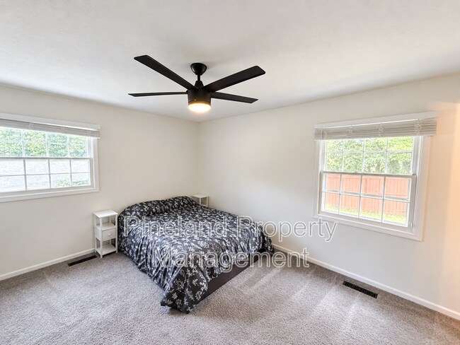 Building Photo - 216 Haverhill Dr