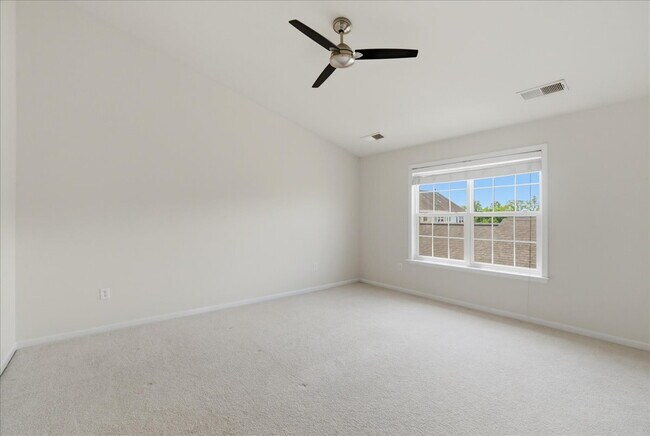 Building Photo - Expansive 4BR / 4.5BA Townhome in Lansdowne Town Center – Over 3,400 Sq Ft!